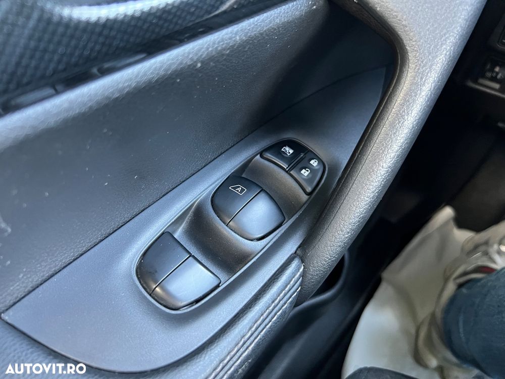 Nissan X-Trail 1.6 dCi N-Connecta - 22