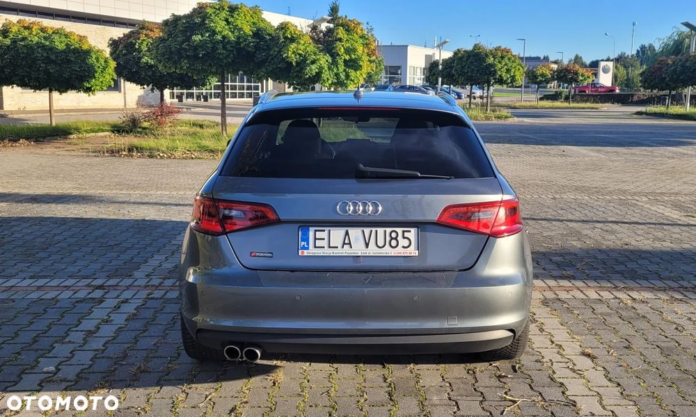 Audi A3 Sportback 2.0 TDI Ambiente - 4