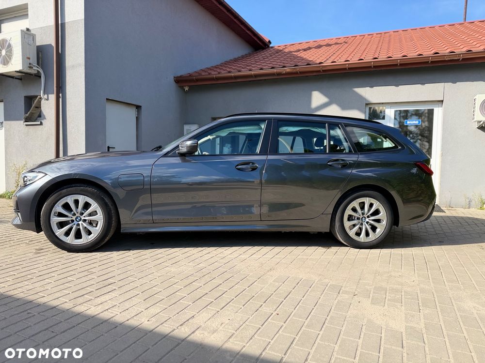 BMW Seria 3 330e Advantage - 2