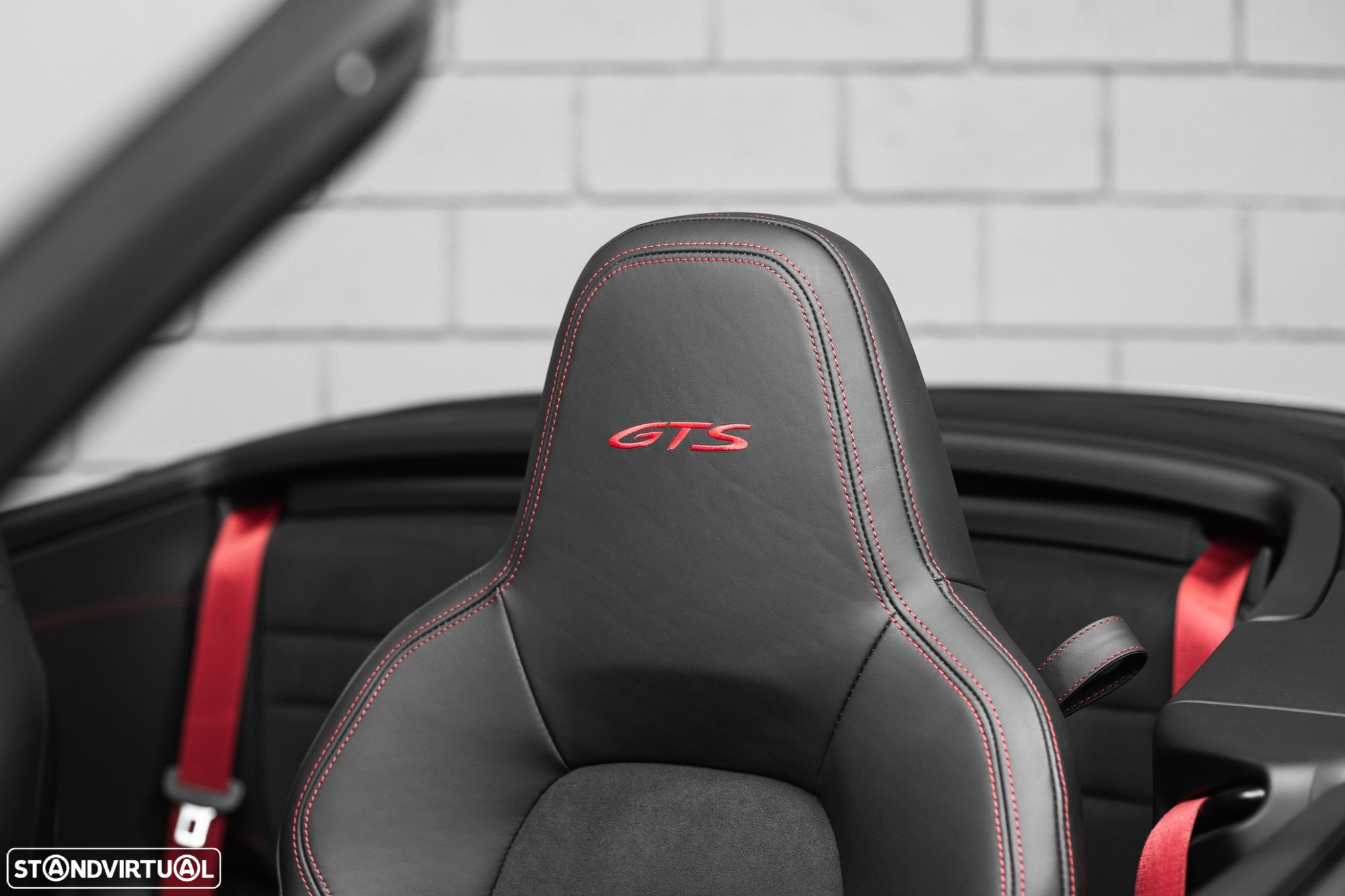 Porsche 911 (992) Carrera 4 GTS PDK - 37