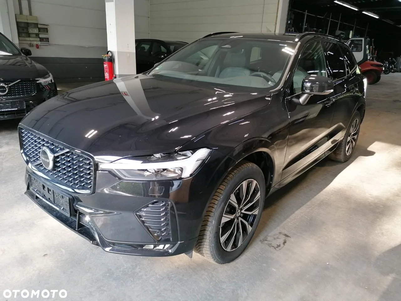 Volvo XC 60 B4 B Plus Dark - 2
