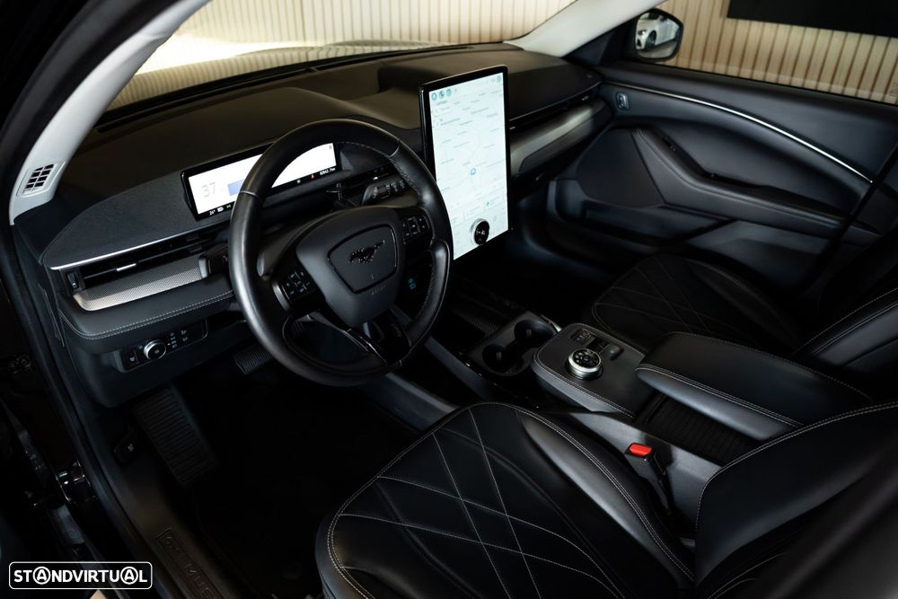 Ford Mustang Mach-E Standard - 2