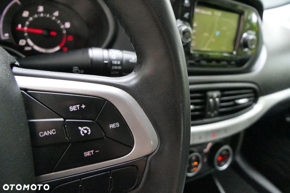 Fiat Tipo 1.4 16V Lounge - 23