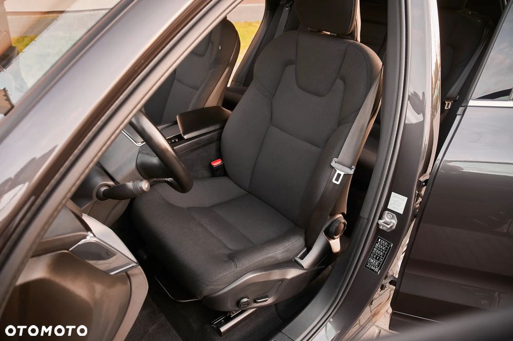 Volvo XC 60 B4 D Geartronic Momentum Pro - 22