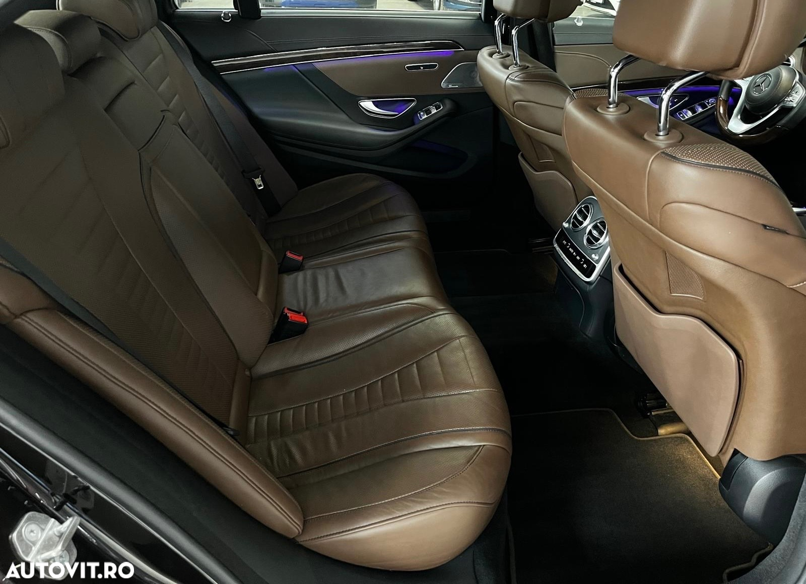 Mercedes-Benz S 560 4MATIC Long Aut. - 23