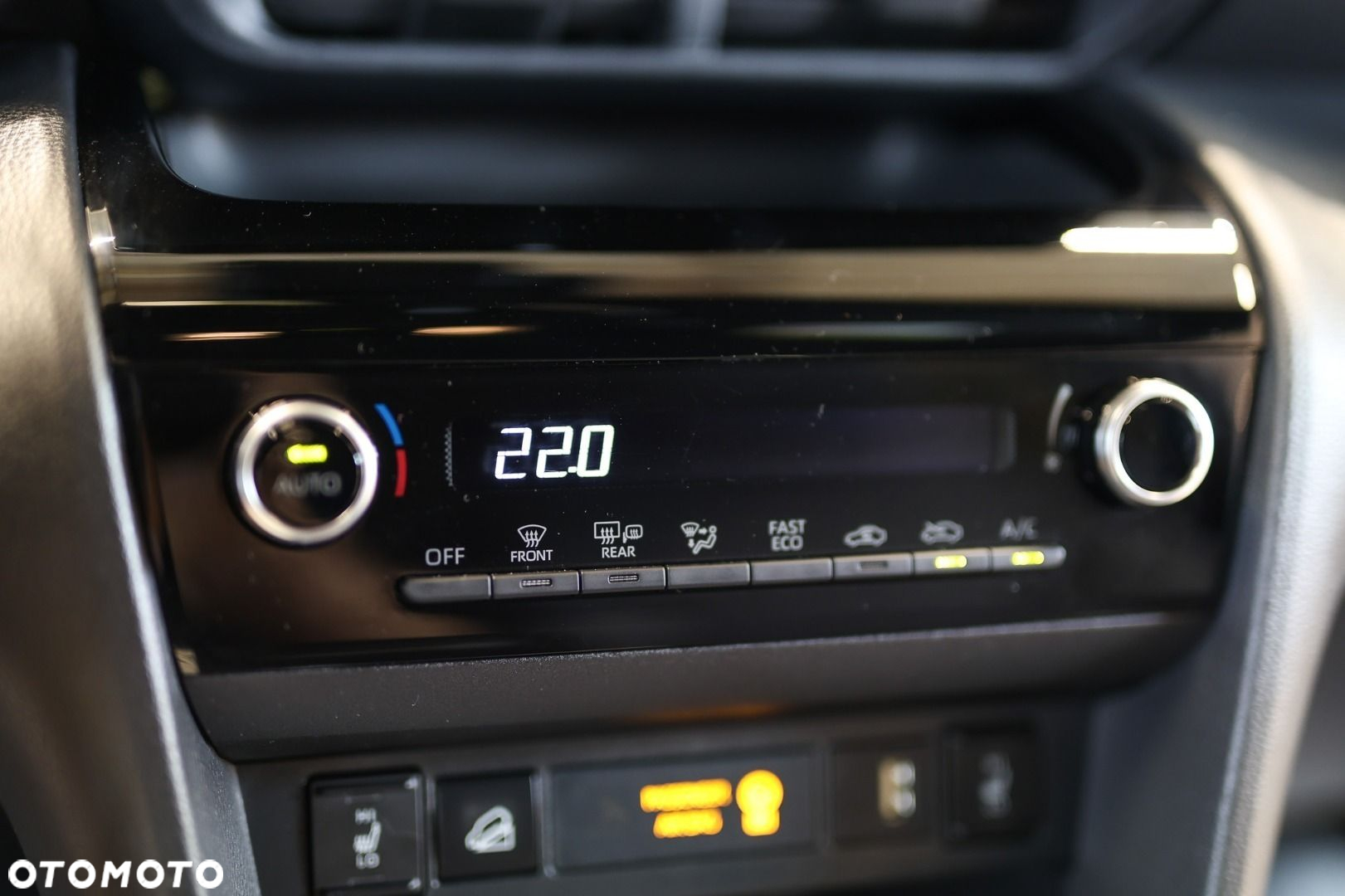 Toyota Yaris - 24