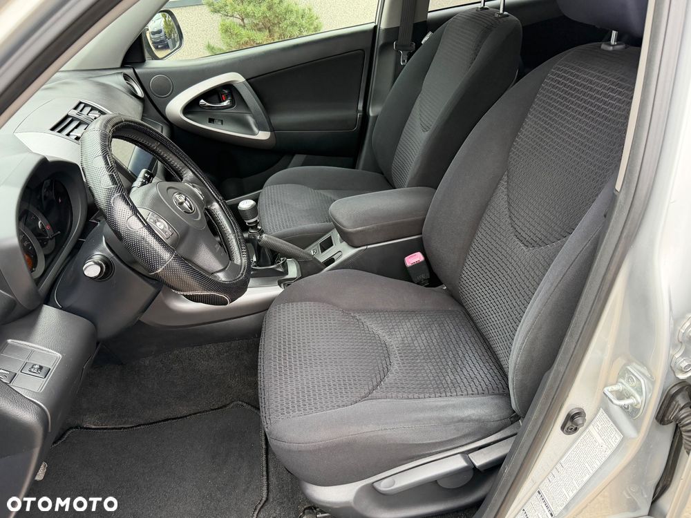 Toyota RAV4 2.2 D-CAT 4x4 Executive - 17