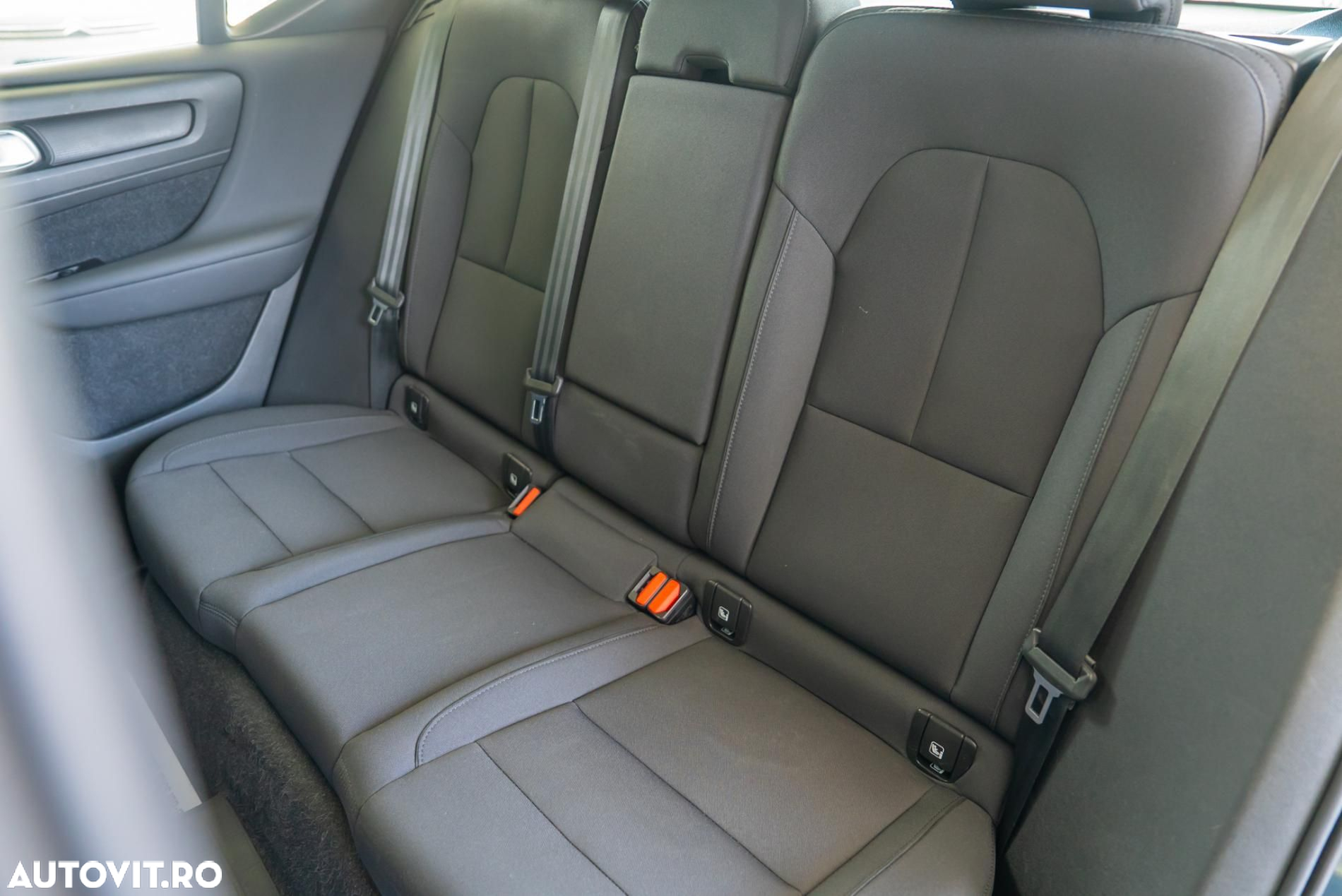 Volvo XC 40 T3 Geartronic Momentum Pro - 21