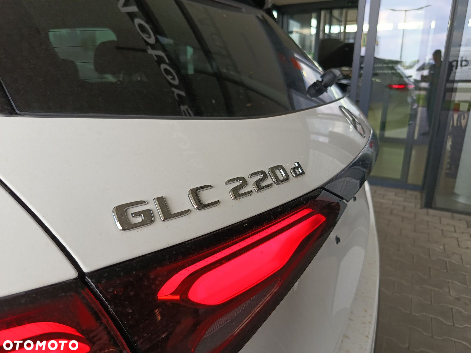 Mercedes-Benz GLC - 12