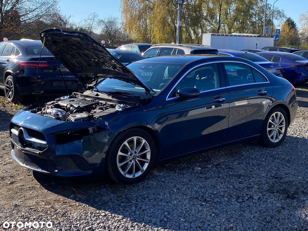 Mercedes-Benz Klasa A 220 4Matic 7G-DCT - 3