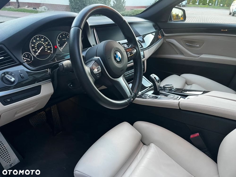 BMW Seria 5 535i xDrive Sport-Aut Luxury Line - 12