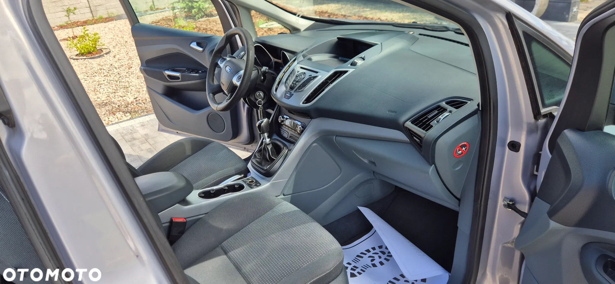 Ford Grand C-MAX - 23