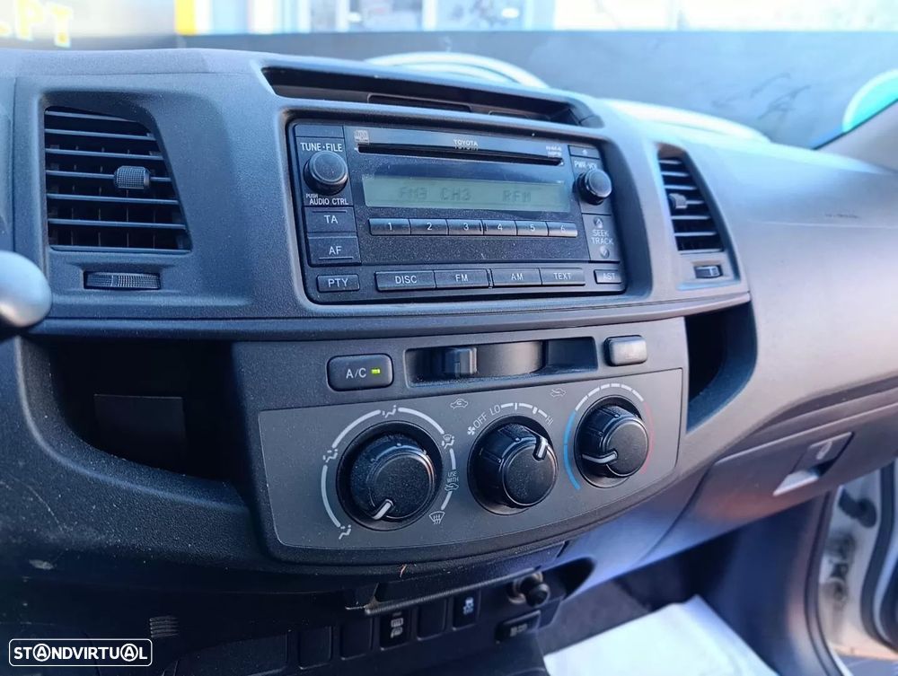Toyota Hilux 2.5 D-4D 4WD CD CM AC+PM — photo 4
