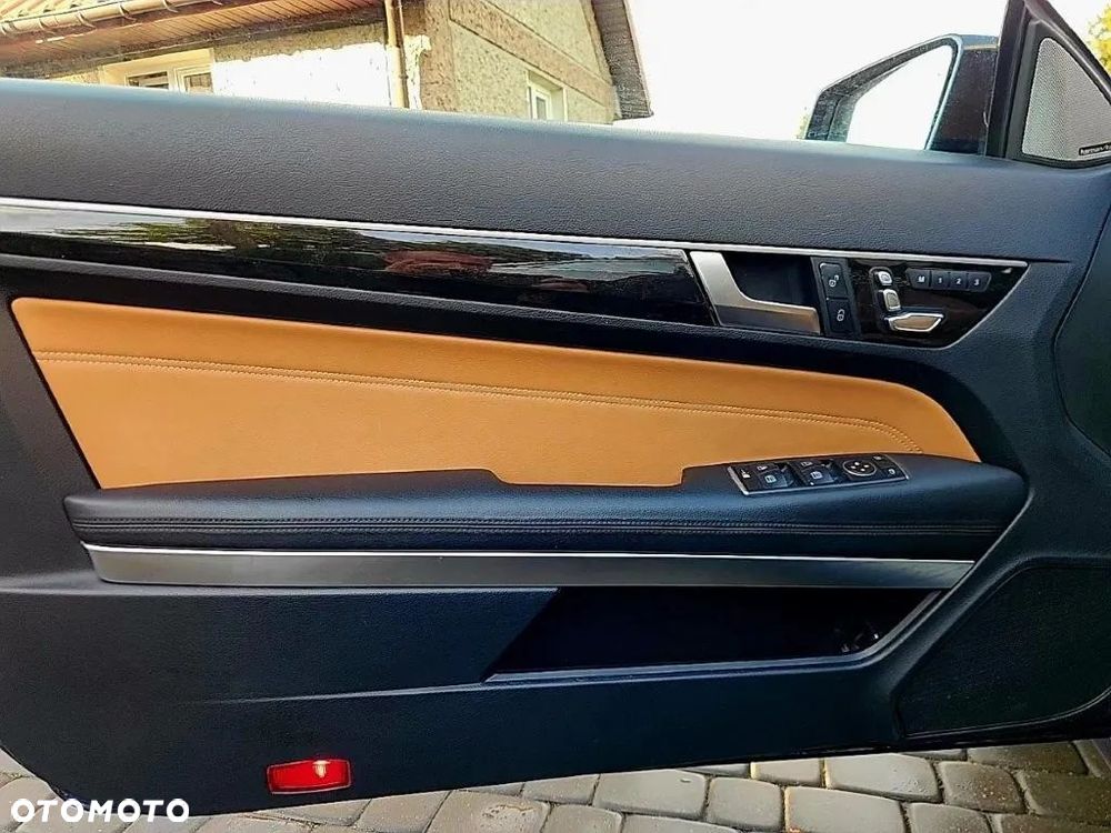 Mercedes-Benz Klasa E 350 4Matic 7G-TRONIC Performance - 22