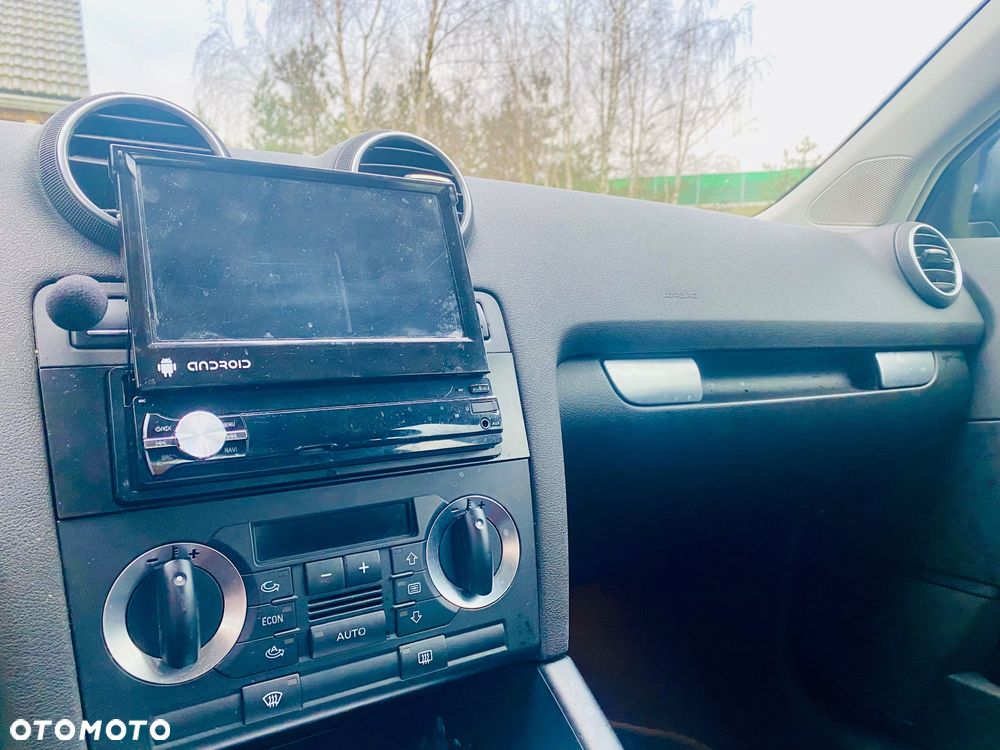 Audi A3 Sportback 2.0 FSI Ambiente - 32