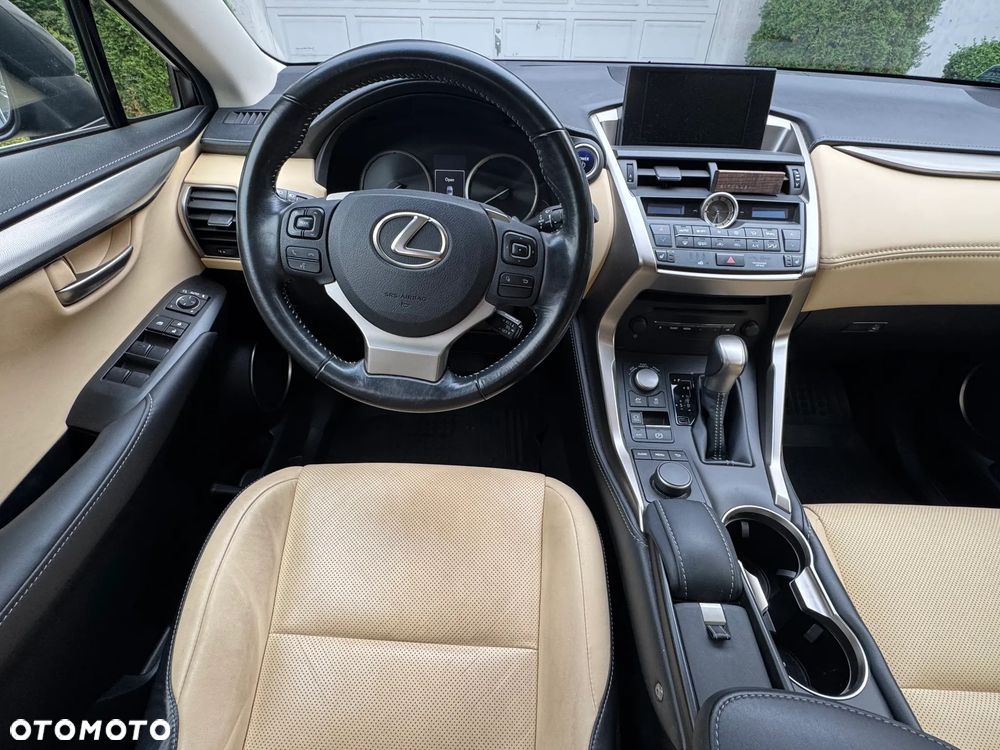 Lexus NX 300h Comfort AWD - 13
