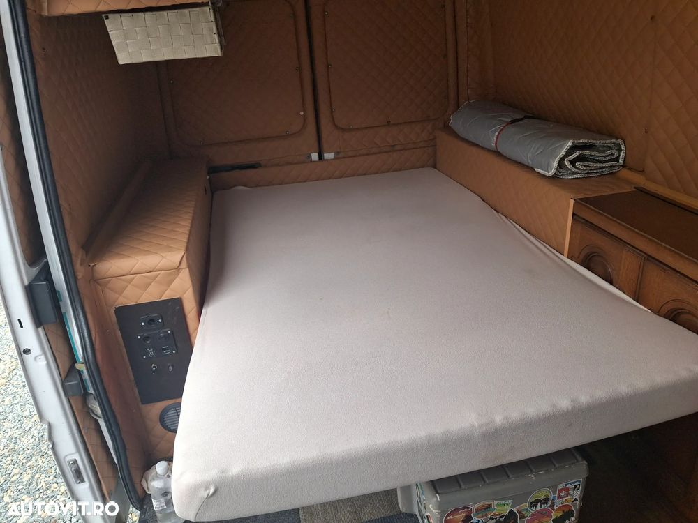 Mercedes-Benz Sprinter - 24