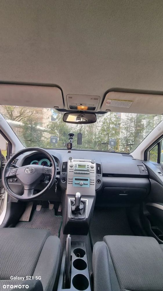 Toyota Corolla Verso - 6