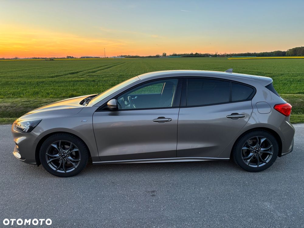 Ford Focus 1.5 EcoBoost ST-Line - 1