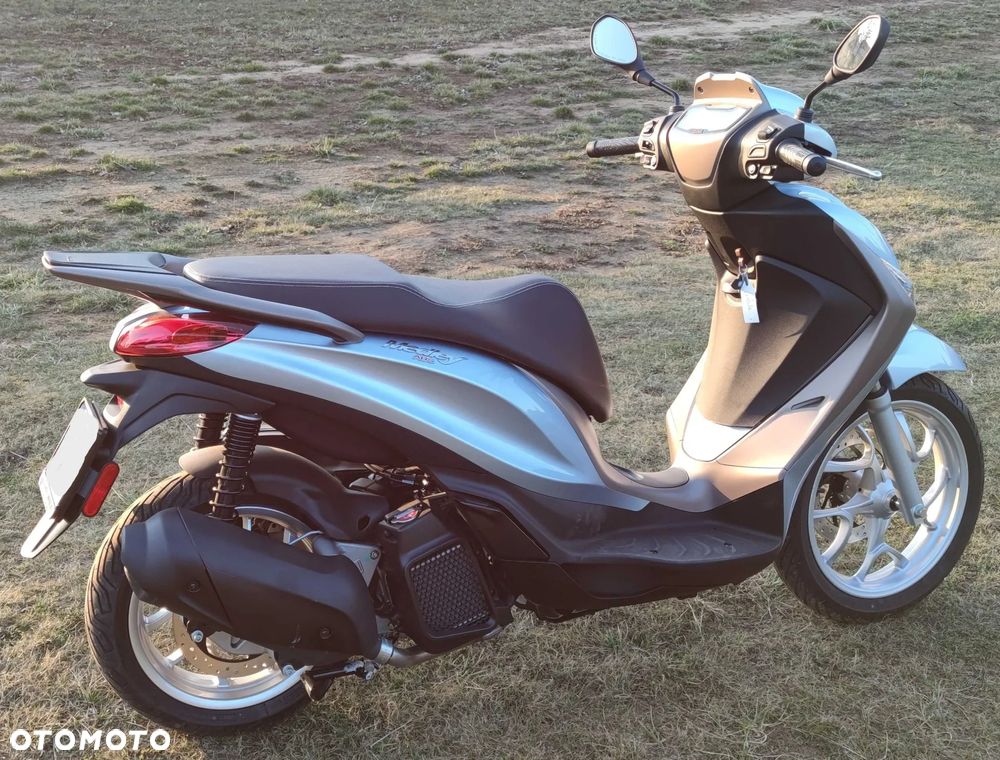 Piaggio Medley - 1