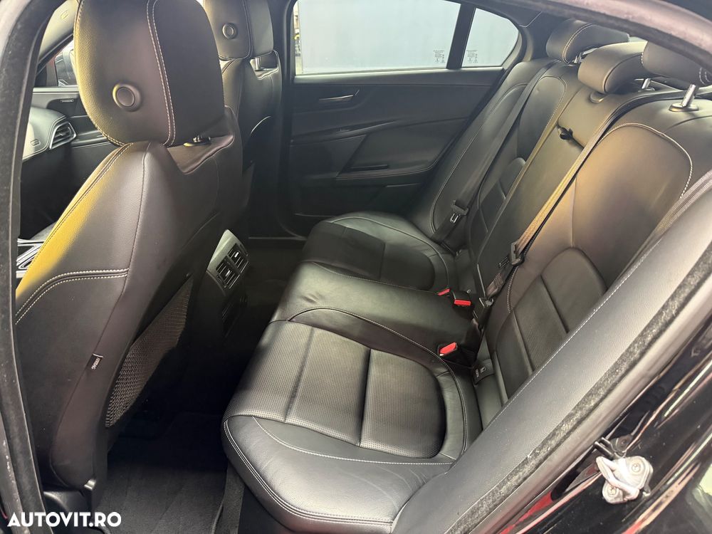 Jaguar XE 20d Aut. R-Sport - 13