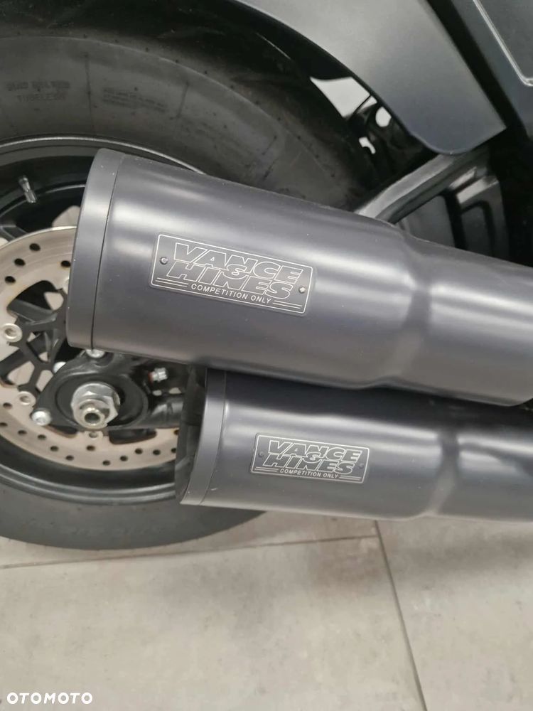 Harley-Davidson Softail Fat Bob - 3