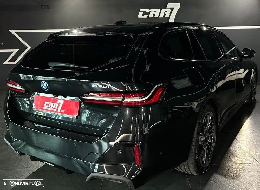 BMW 530 e Pack Desportivo M - 3