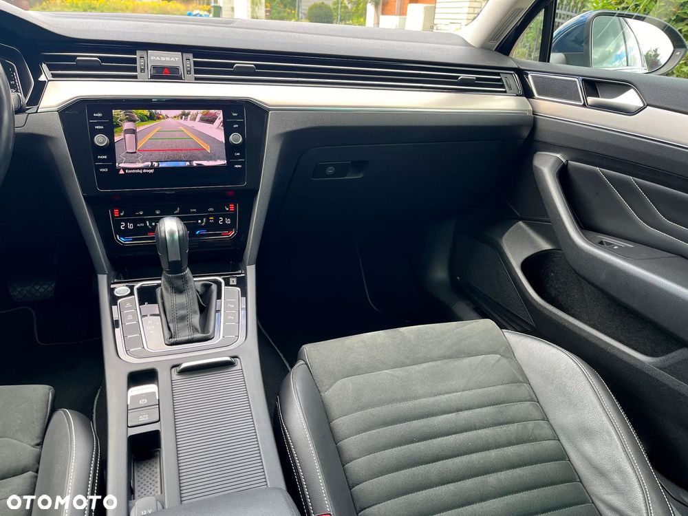 Volkswagen Passat 2.0 TDI Elegance DSG - 25
