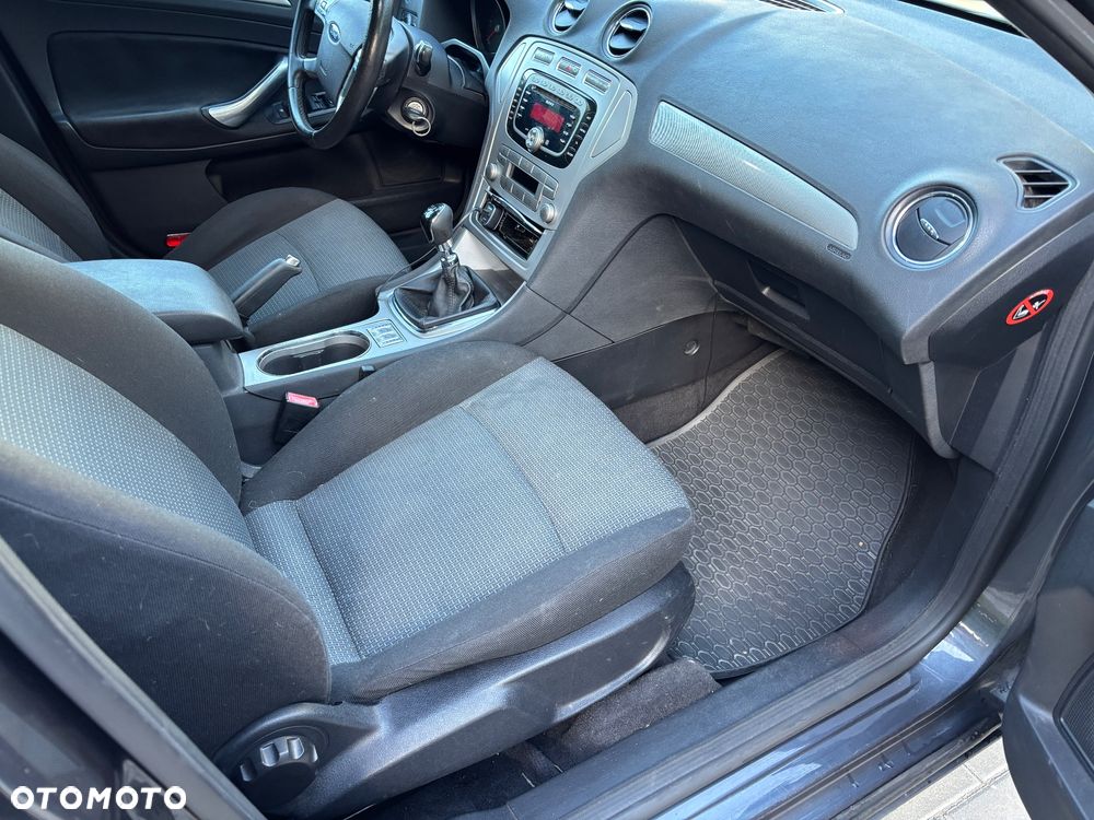 Ford Mondeo 2.0 TDCi Titanium - 11