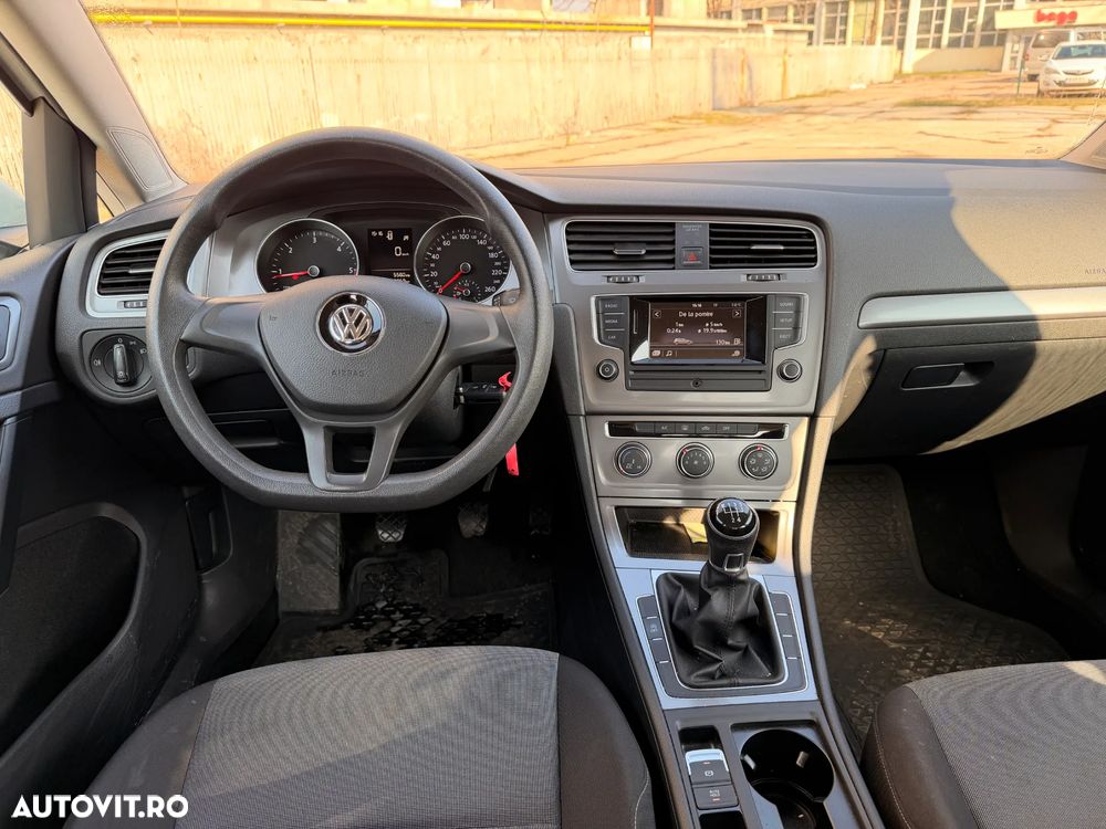 Volkswagen Golf 1.6 TDI DPF Trendline - 9