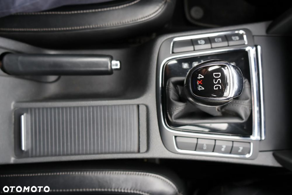 Skoda Superb 2.0 TDI 4x4 Business DSG - 28