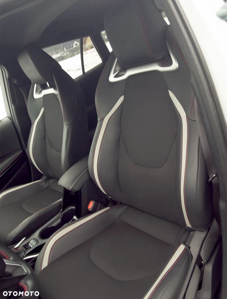 Toyota Corolla 2.0 Hybrid GR Sport Dynamic - 19