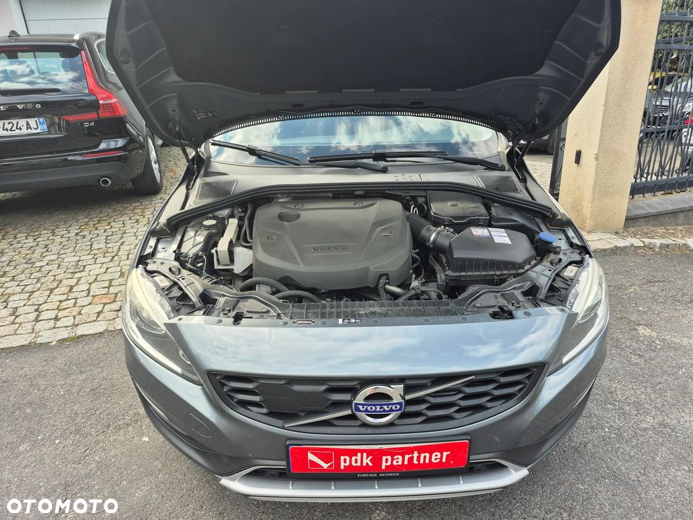Volvo V60 Cross Country D3 Momentum - 35