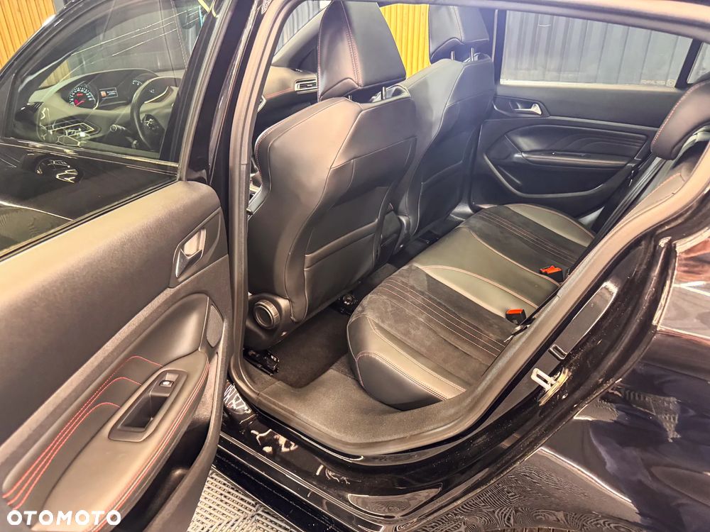 Peugeot 308 1.6 e-THP S&S GTi by Sport - 19