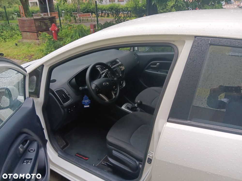 Kia Rio 1.2 Business Line - 6