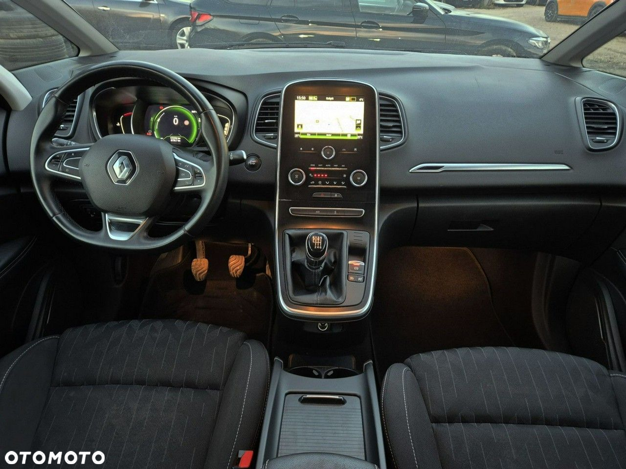 Renault Grand Scenic - 21