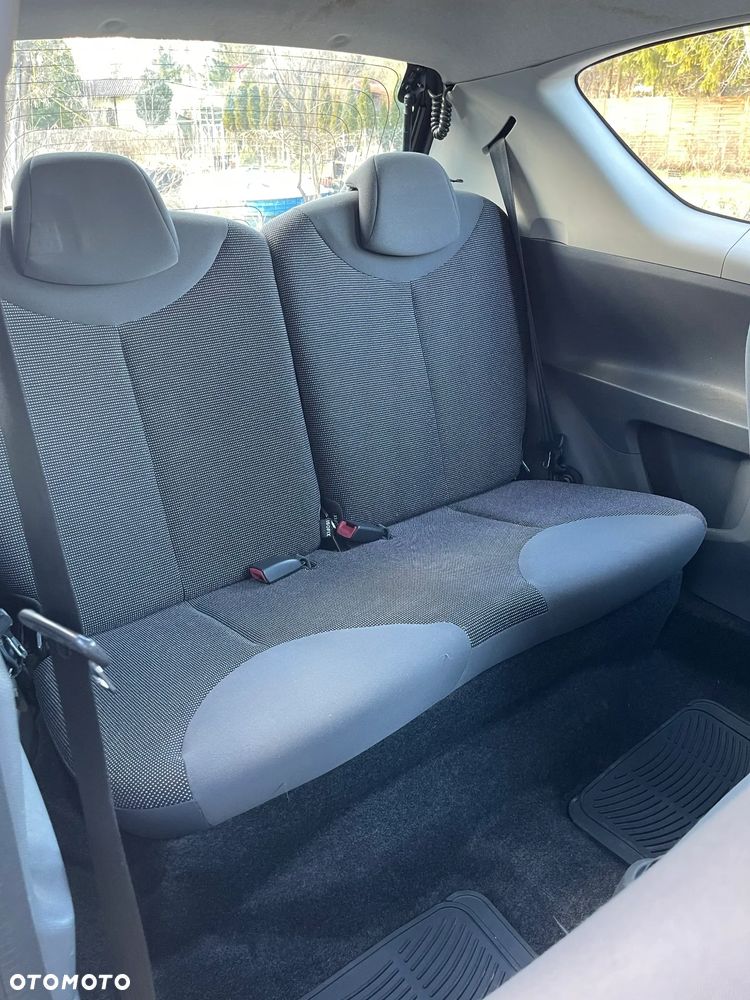 Peugeot 107 1.0 Happy - 11