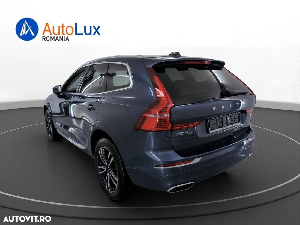 Volvo XC 60 T6 AWD Recharge Geartronic Inscription Expression - 4