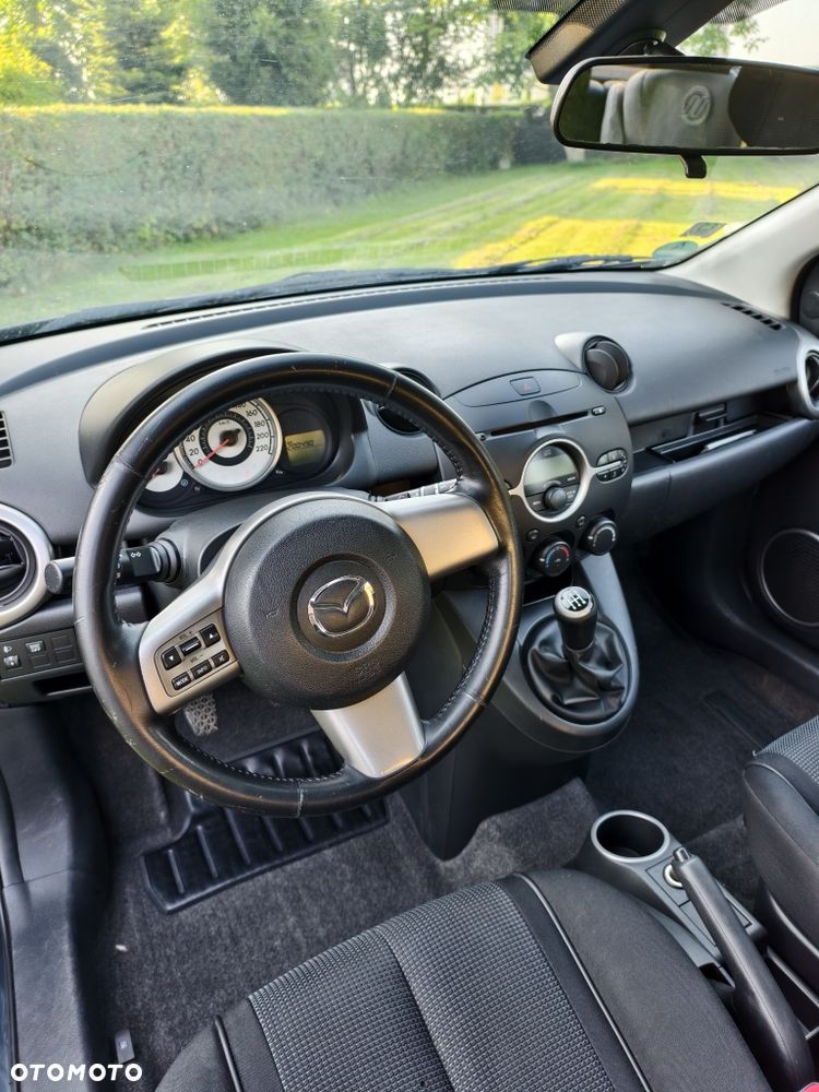 Mazda 2 - 8