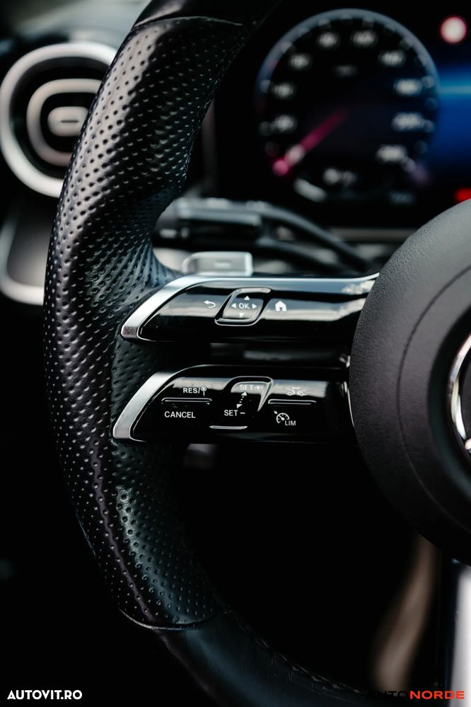 Mercedes-Benz C 300 e 9G-TRONIC AMG Line - 23