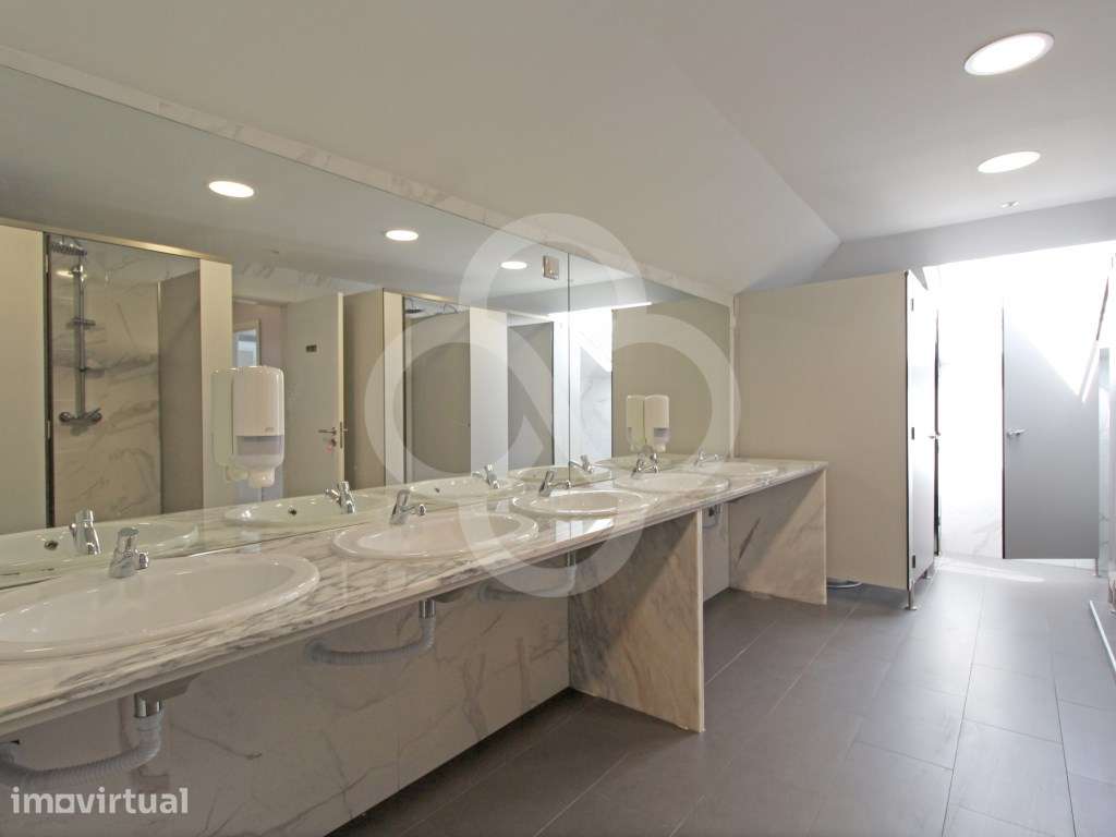 Quarto individual , situado na residência de estudantes em Lisboa - Grande imagem: 5/9