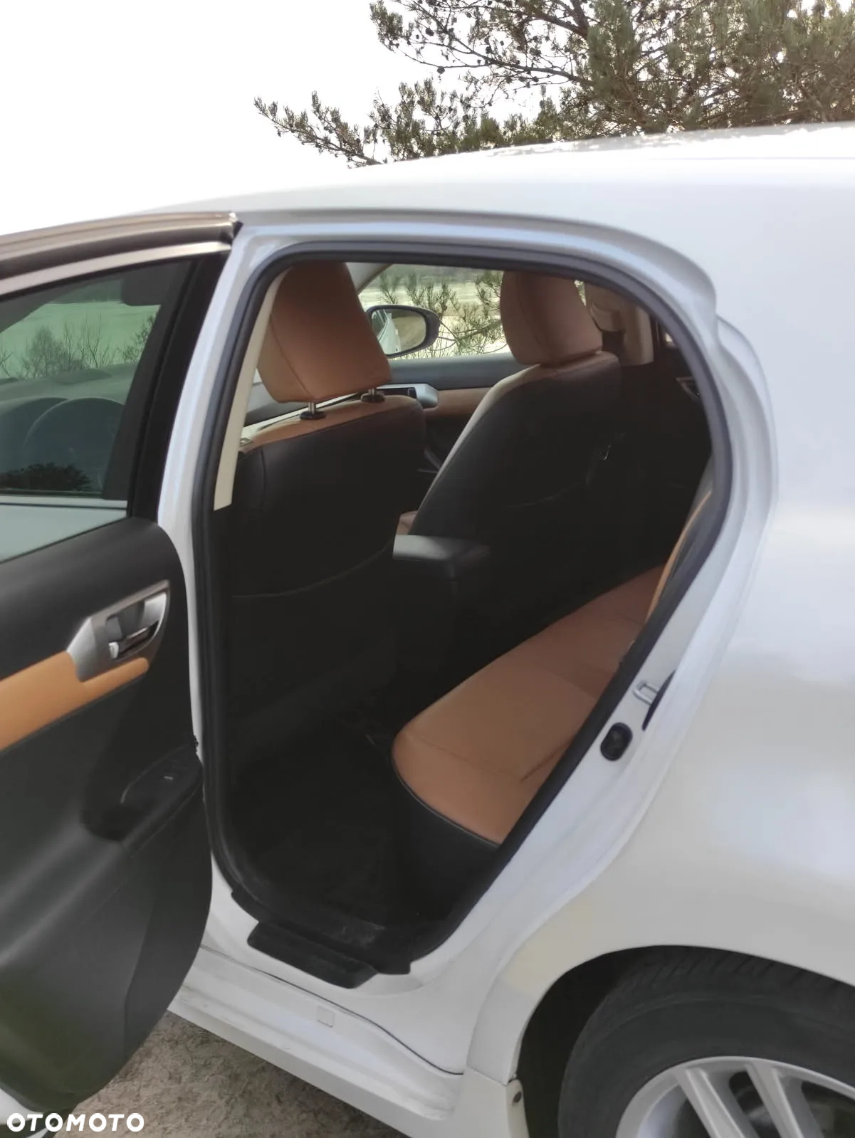 Lexus CT 200h Dynamic Line - 18