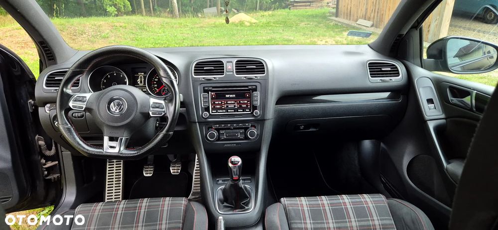 Volkswagen Golf 2.0 GTI - 18