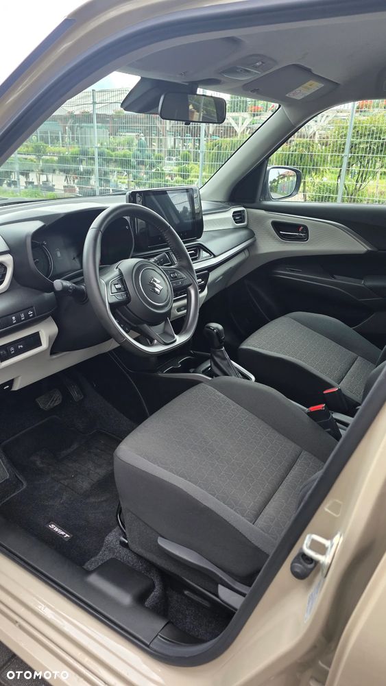 Suzuki Swift 1.2 Dualjet Hybrid CVT Comfort - 13