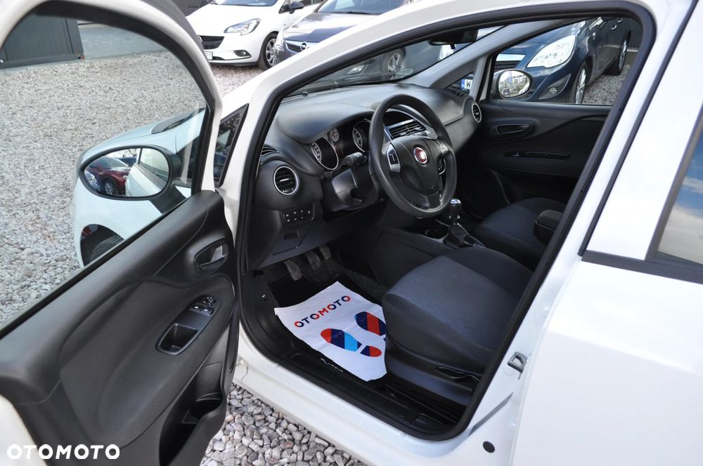 Fiat Punto 1.2 Young - 12