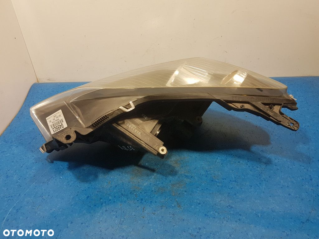 OPEL ASTRA H REFLEKTOR PRAWY - 7