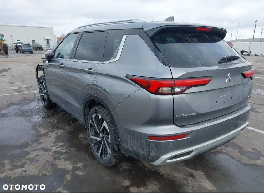Mitsubishi Outlander 2.0 Intense + 4WD CVT - 8