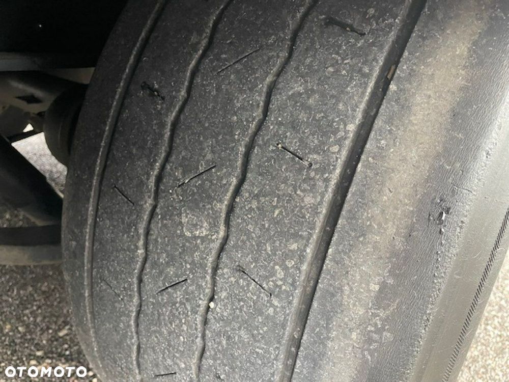 Krone Firana Mega, Oś podnoszona, Dach podnoszony - 16