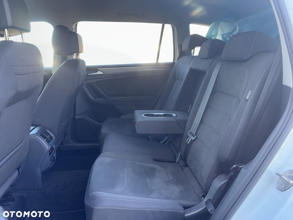 Volkswagen Tiguan Allspace 2.0 TSI 4Mot Elegance DSG - 24