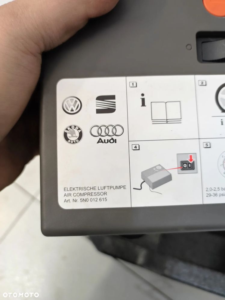 Styropian wkład koła zapasowego zestaw naprawczy pompka VW Passat B8 - 6